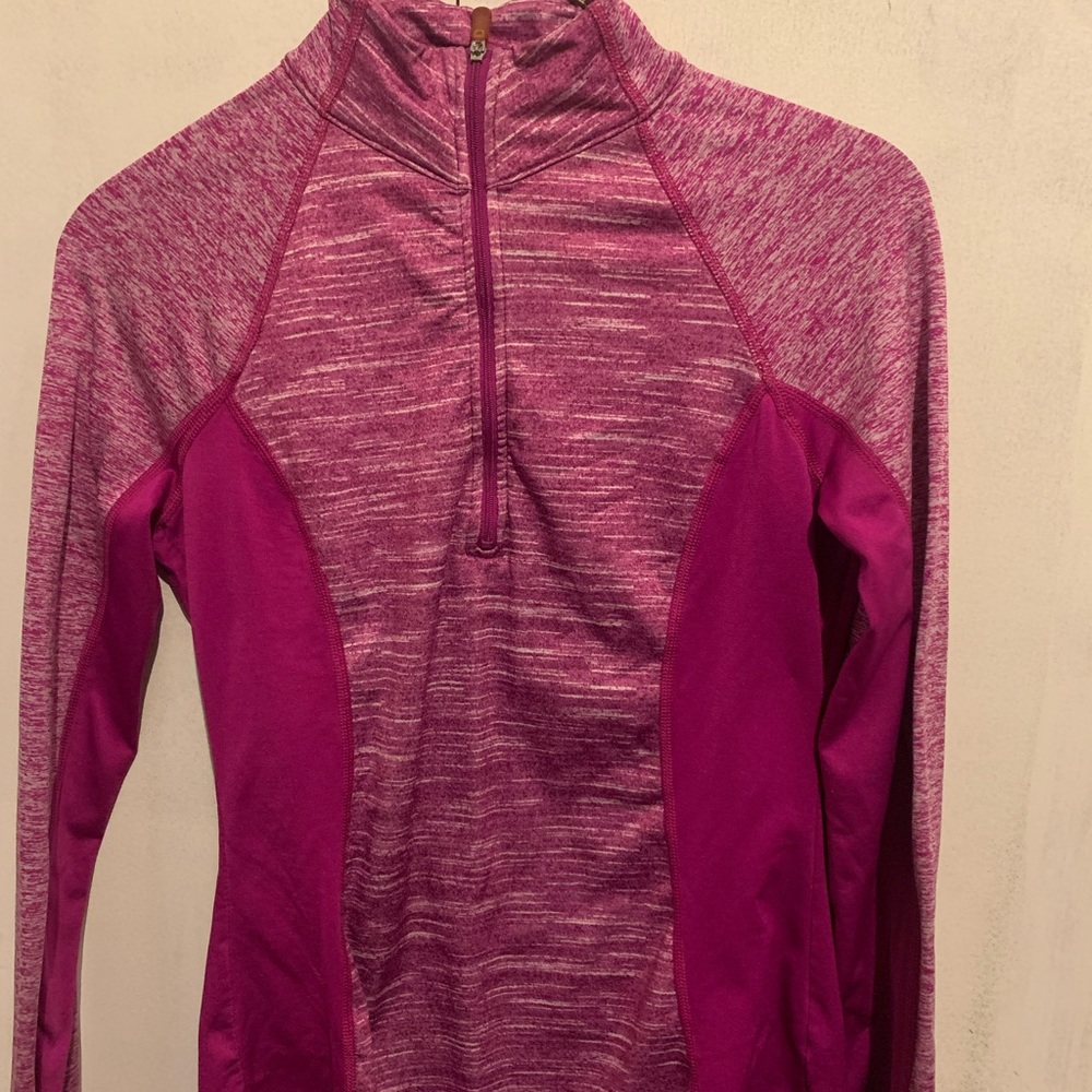 gently used pink zip up workout sweater